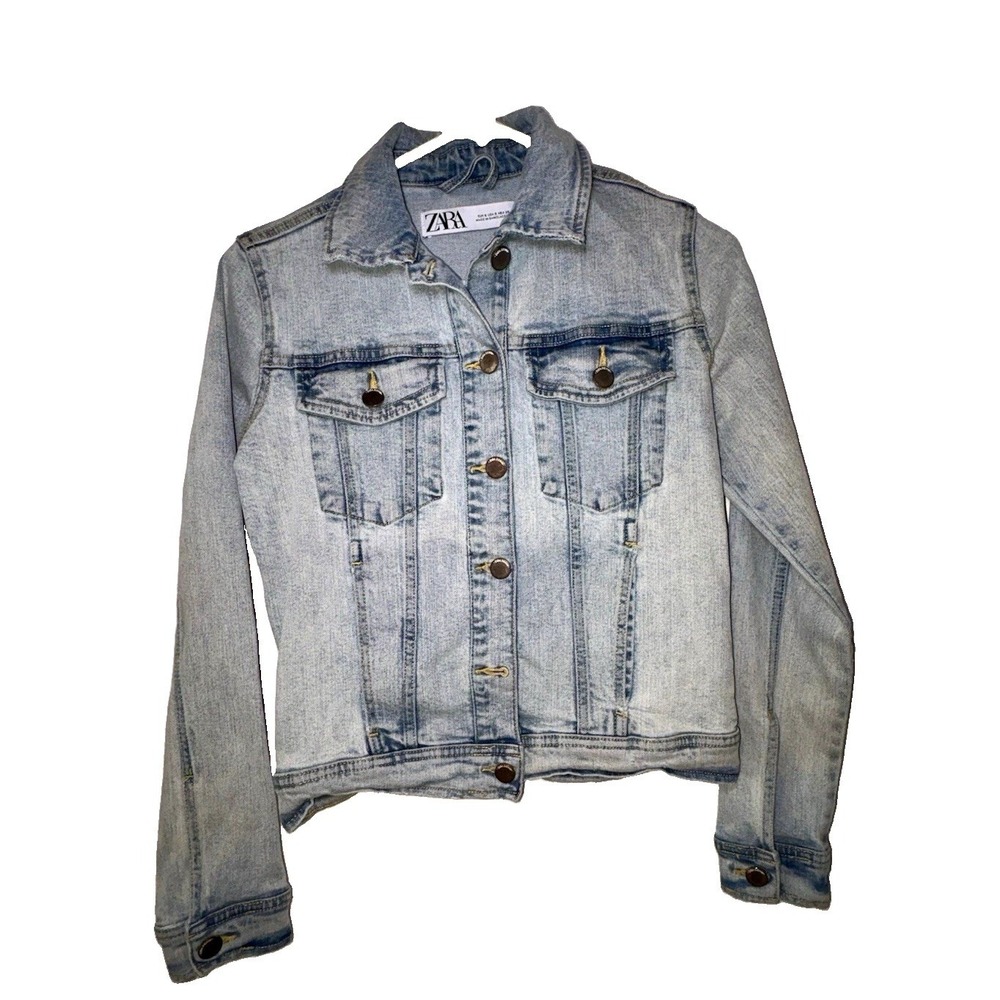 Zara Women's Light Wash Blue Denim Jacket